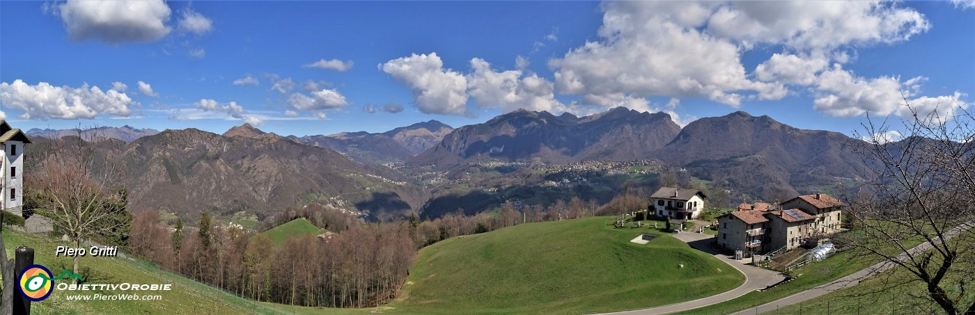68 Da Miragolo S. Salvatore bella vista meridiana sulla Val Serina.jpg